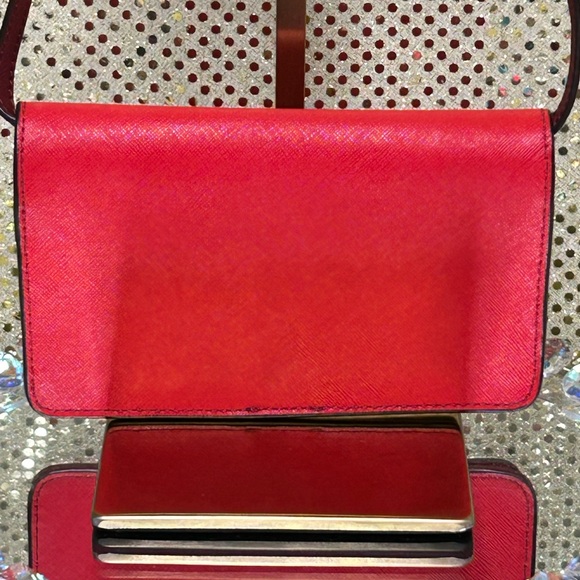 Henri Bendel Red Saffiano Leather Crossbody Bag Approx. 7 x 4 - Picture 3 of 17